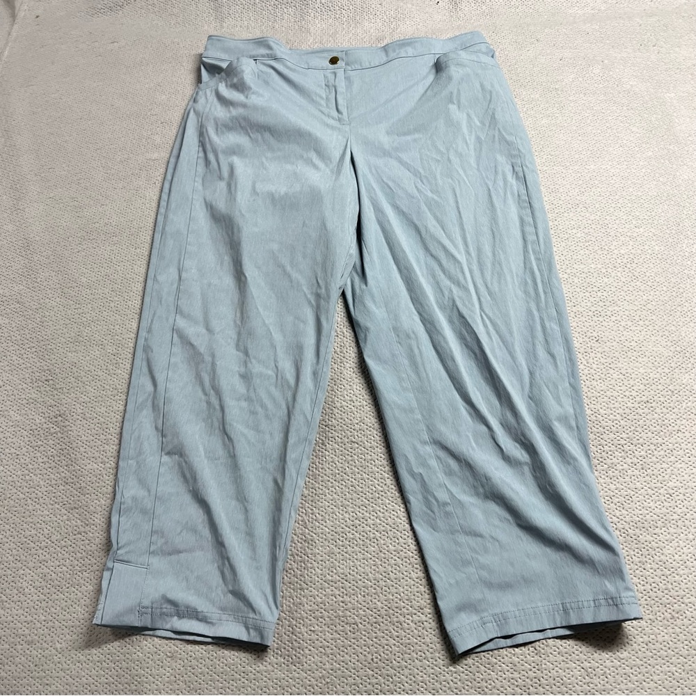 Chico’s Zenergy Blue Pull On Straight Leg Cropped Casual Pants Size 12 EUC